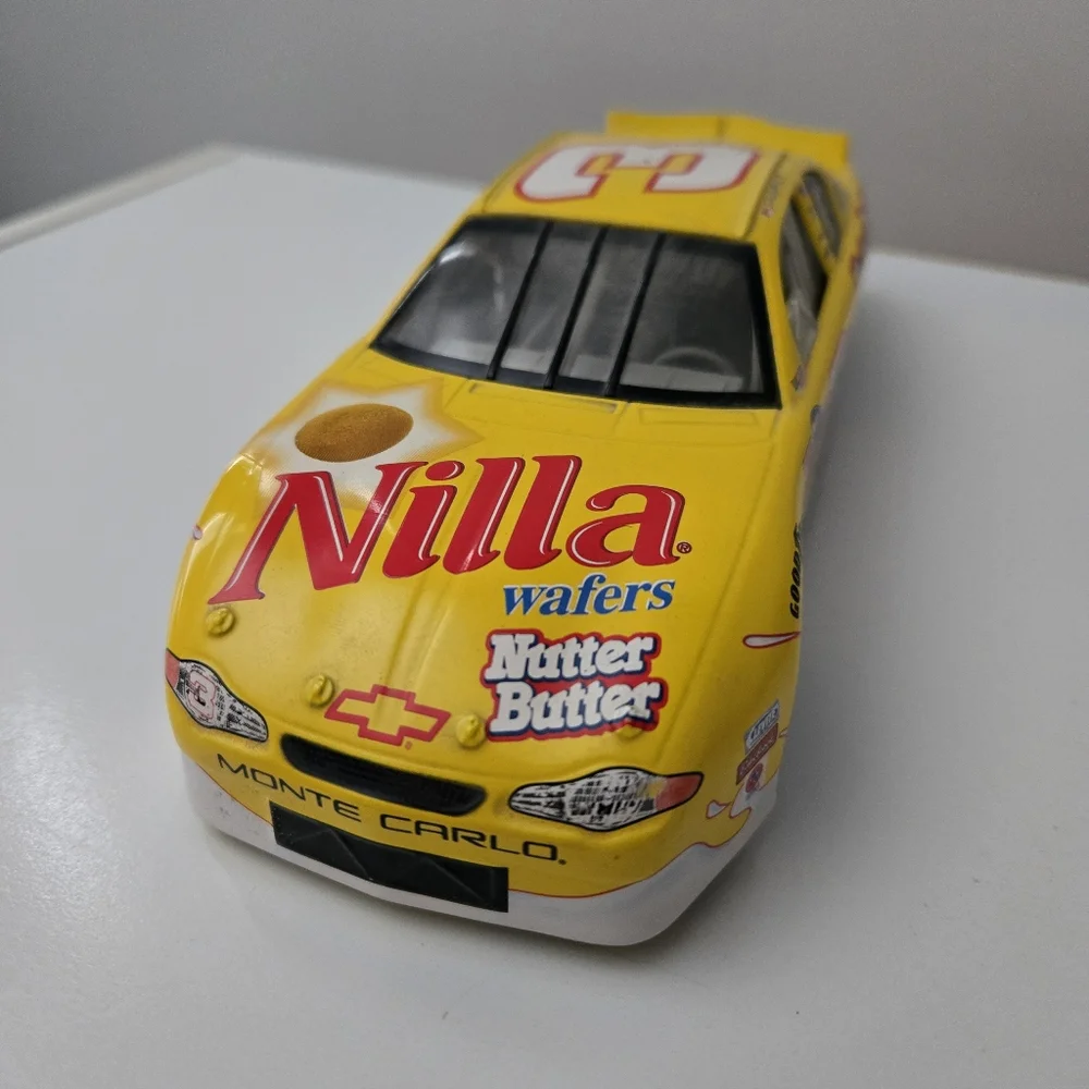 Dale Earnhardt Jr #3 Winner’s Circle Nilla Wafers Nutter Butter Diecast